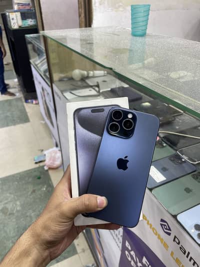 Iphone 15 pro max with box