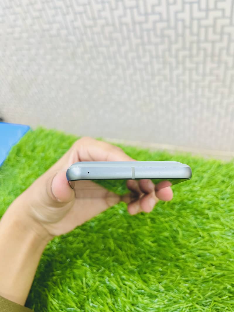 Google Pixel 8 1