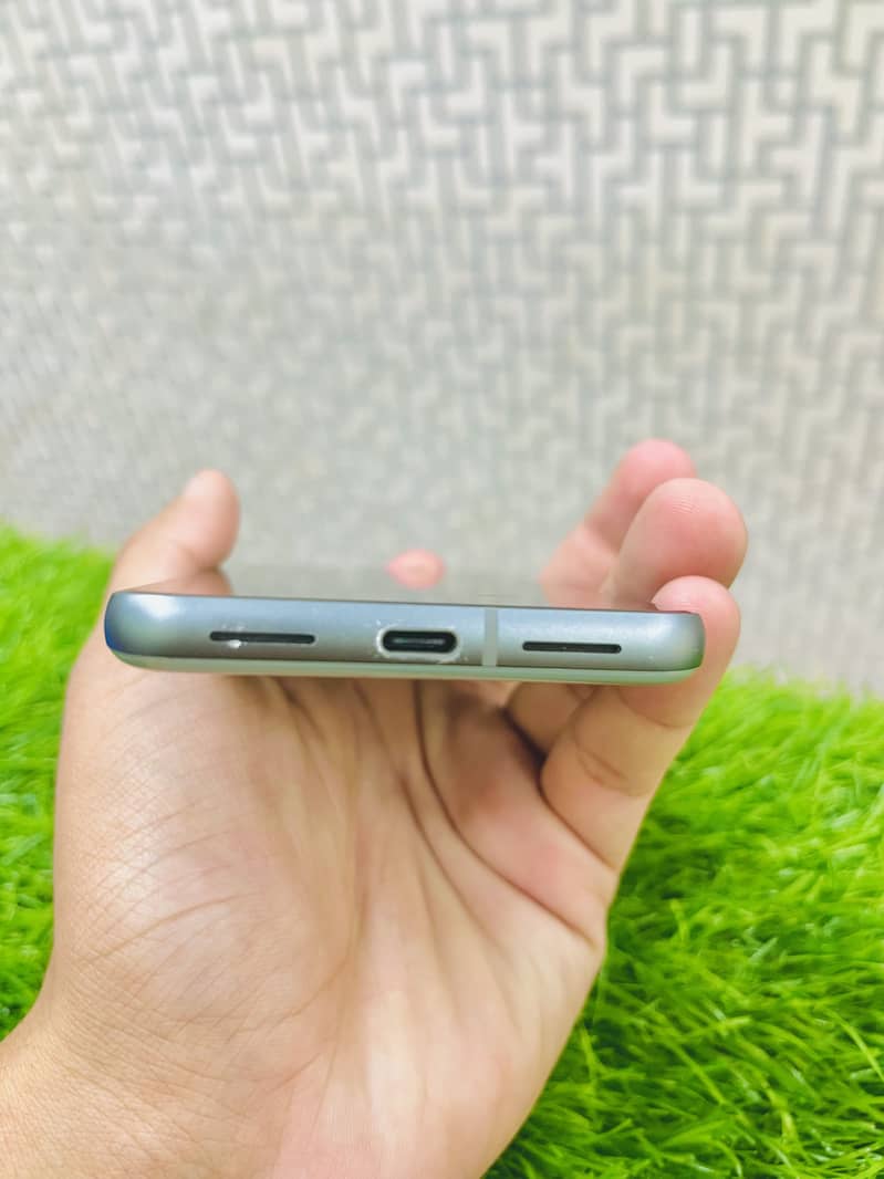 Google Pixel 8 2