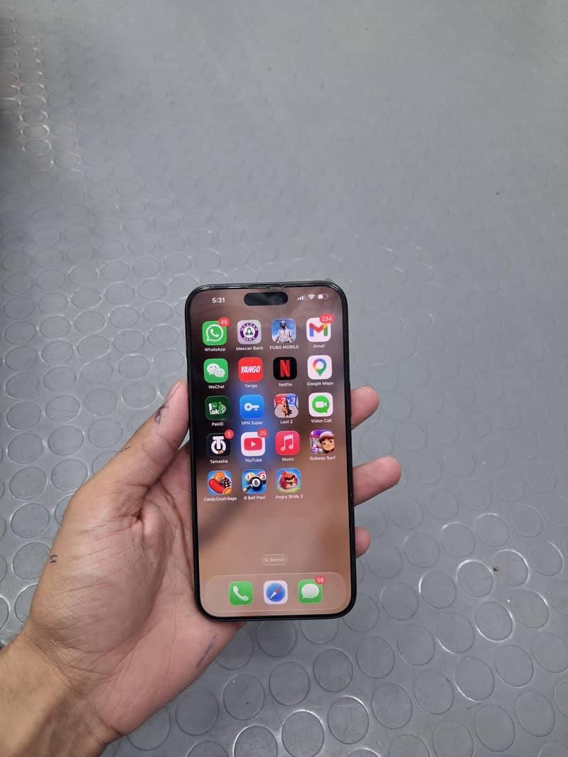 IPHONE 15 PRO MAX 1
