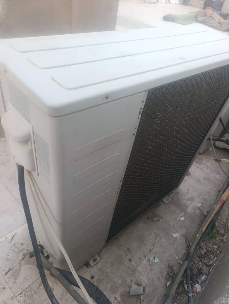 AC  dawlance 3