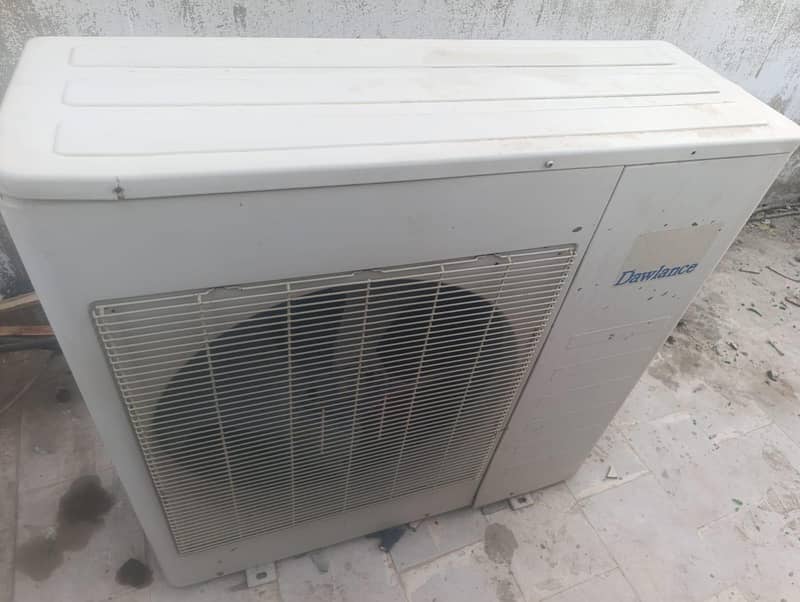 AC  dawlance 4