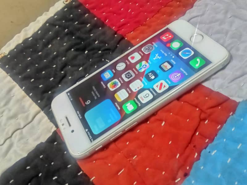 iPhone 6s 4