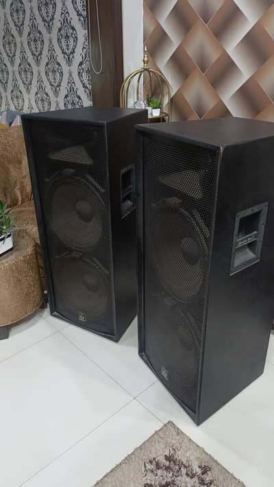 Professional Speaker with 6 Mics  Sound System