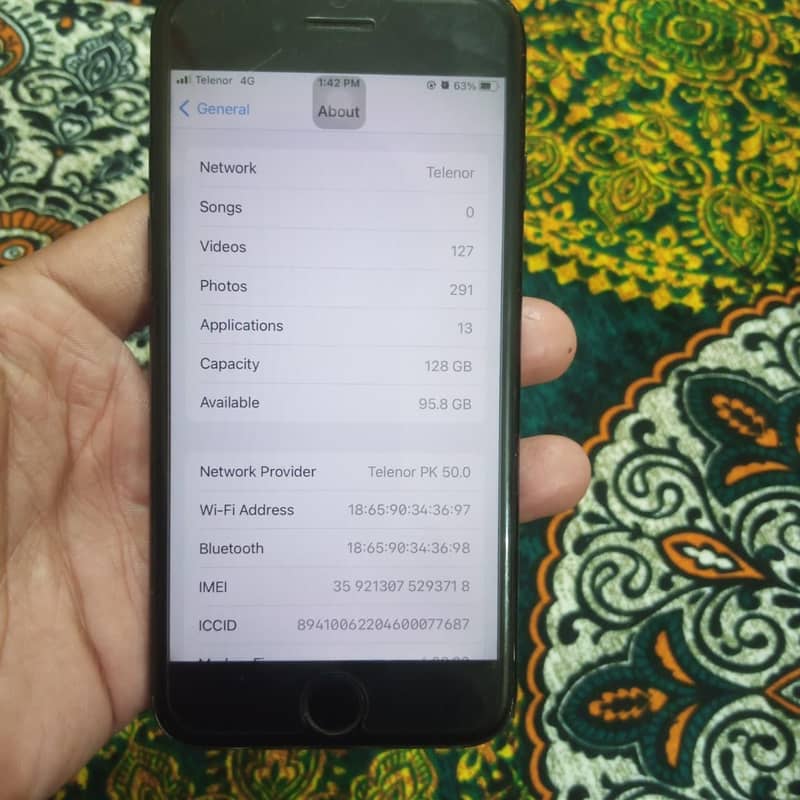 Apple iPhone 7 0