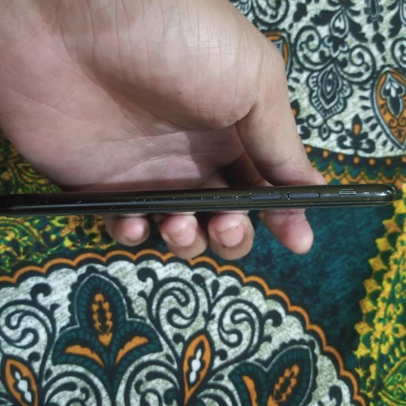 Apple iPhone 7 3
