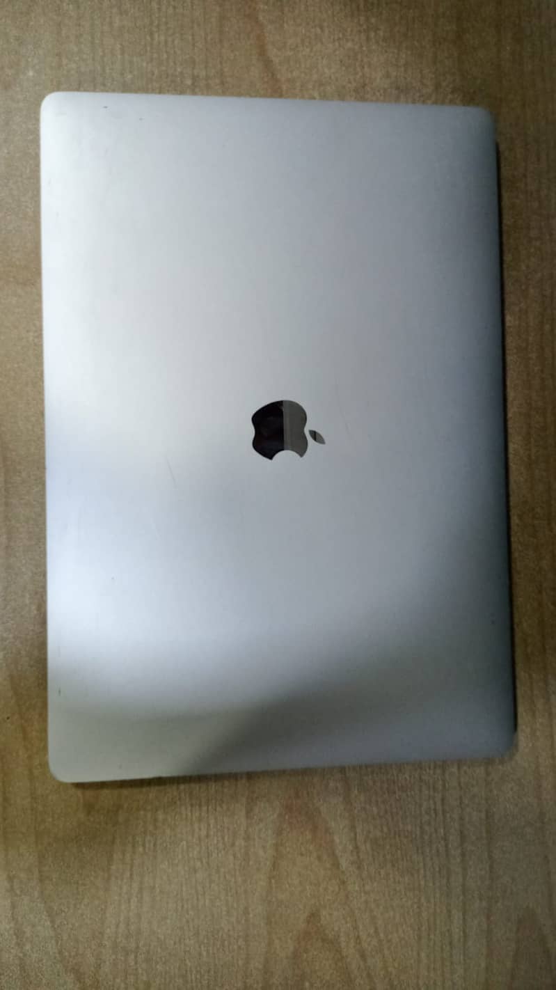 Apple MacBook Pro 4
