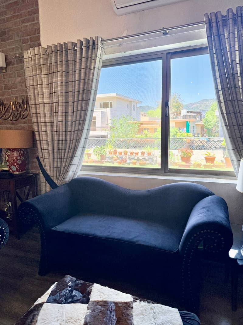 Black Sofa set 4