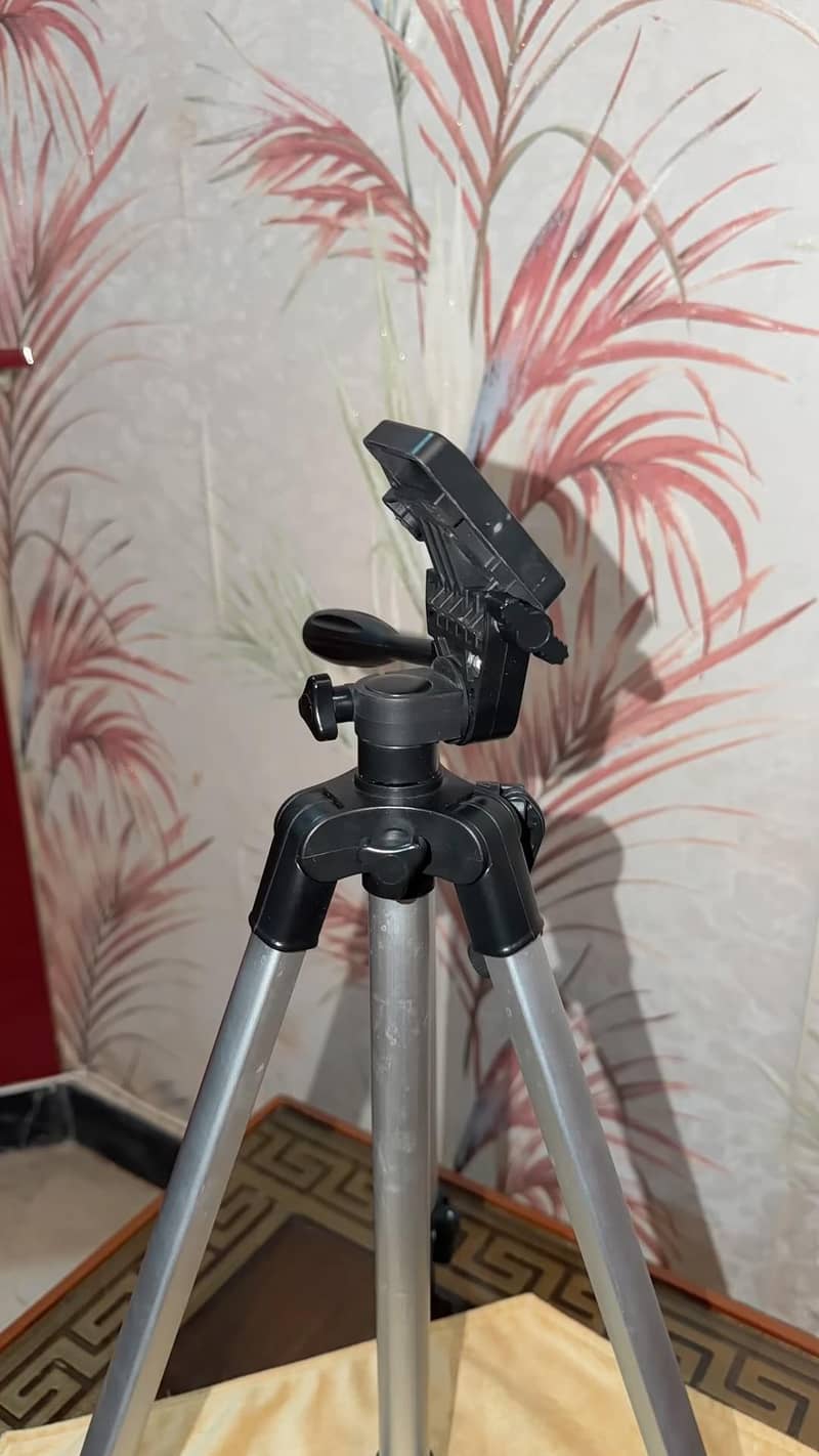 Tripod Stand with Ring Light 0