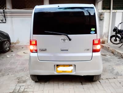 Toyota pixis space