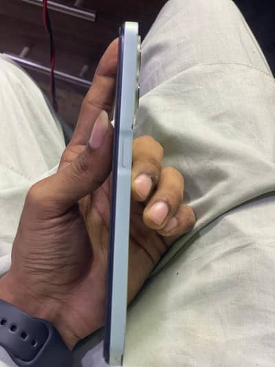 realme C35