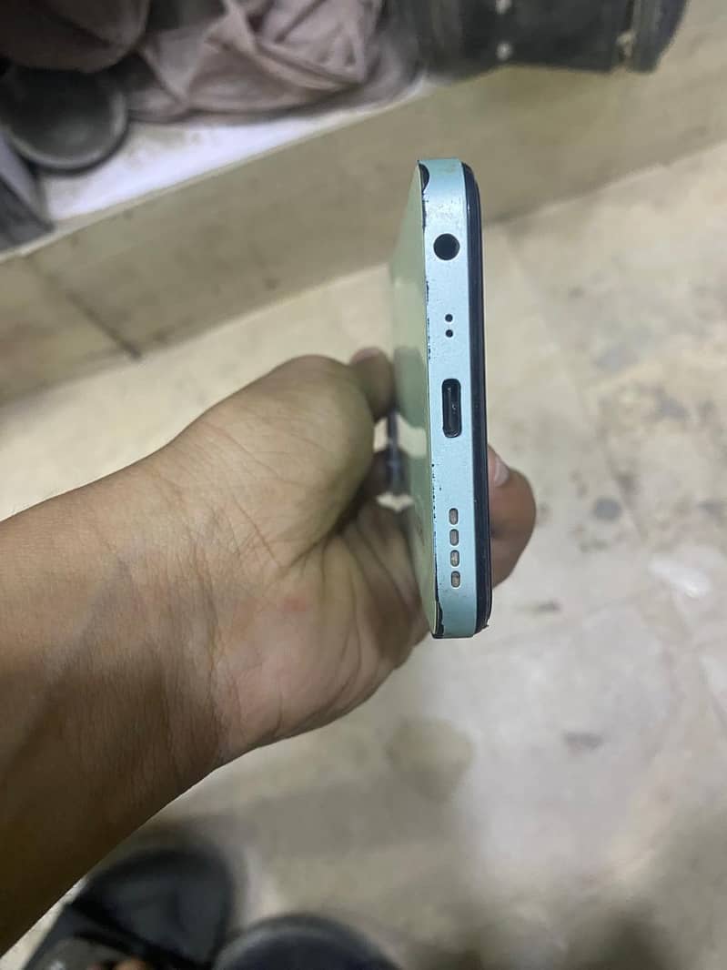 realme C35 3