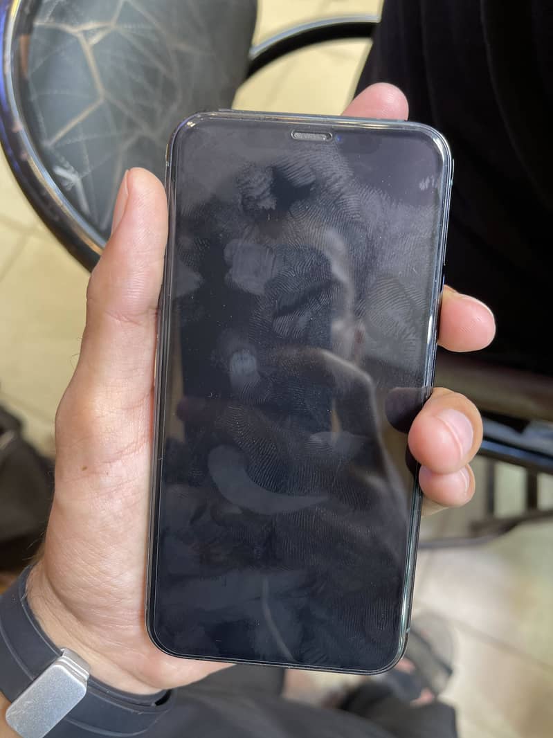 iPhone 11 Pro 2