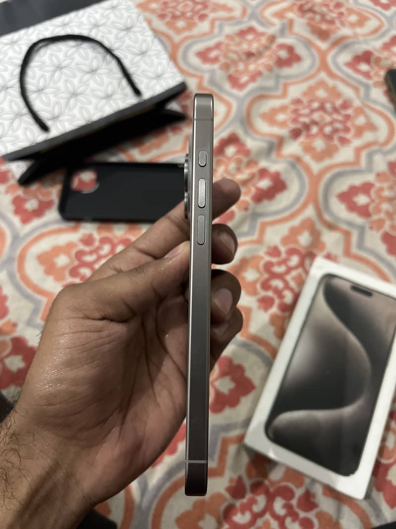 Iphone 15 pro max 1