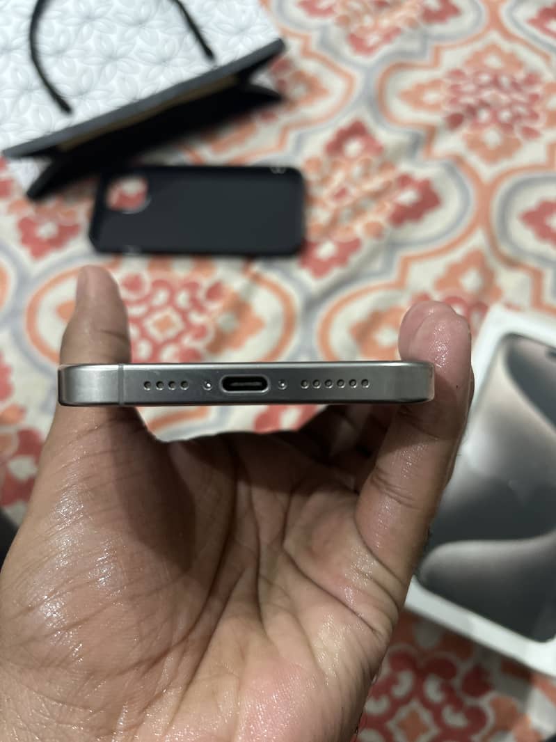 Iphone 15 pro max 3
