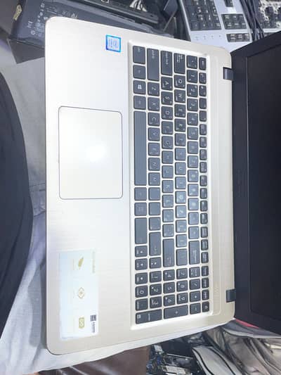 Asus X540U