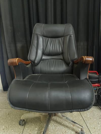 Boss chair