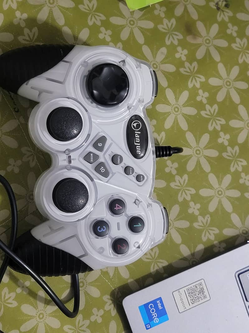 Gaming Controller 0
