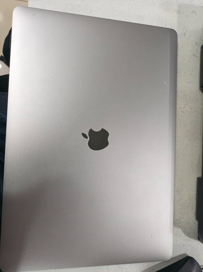 MacBook pro 2017 0