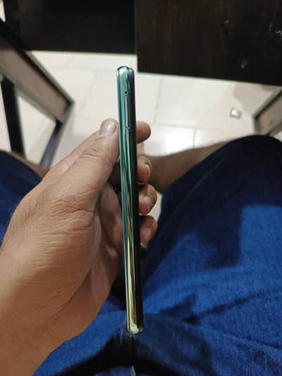 4 GB 128 GB , dual sim vivo v17