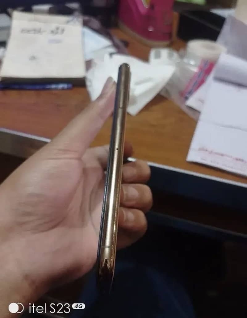 Iphone 11 pro max 1
