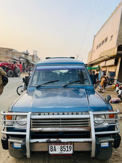 Mitsubishi Pajero 1989
