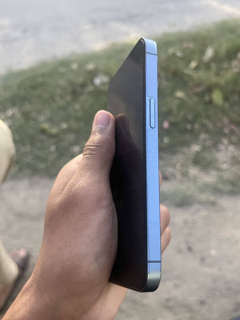 iPhone 13 Pro 2
