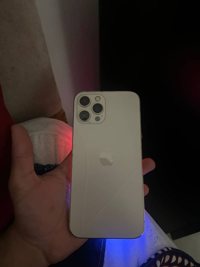 iphone 12 pro max 1