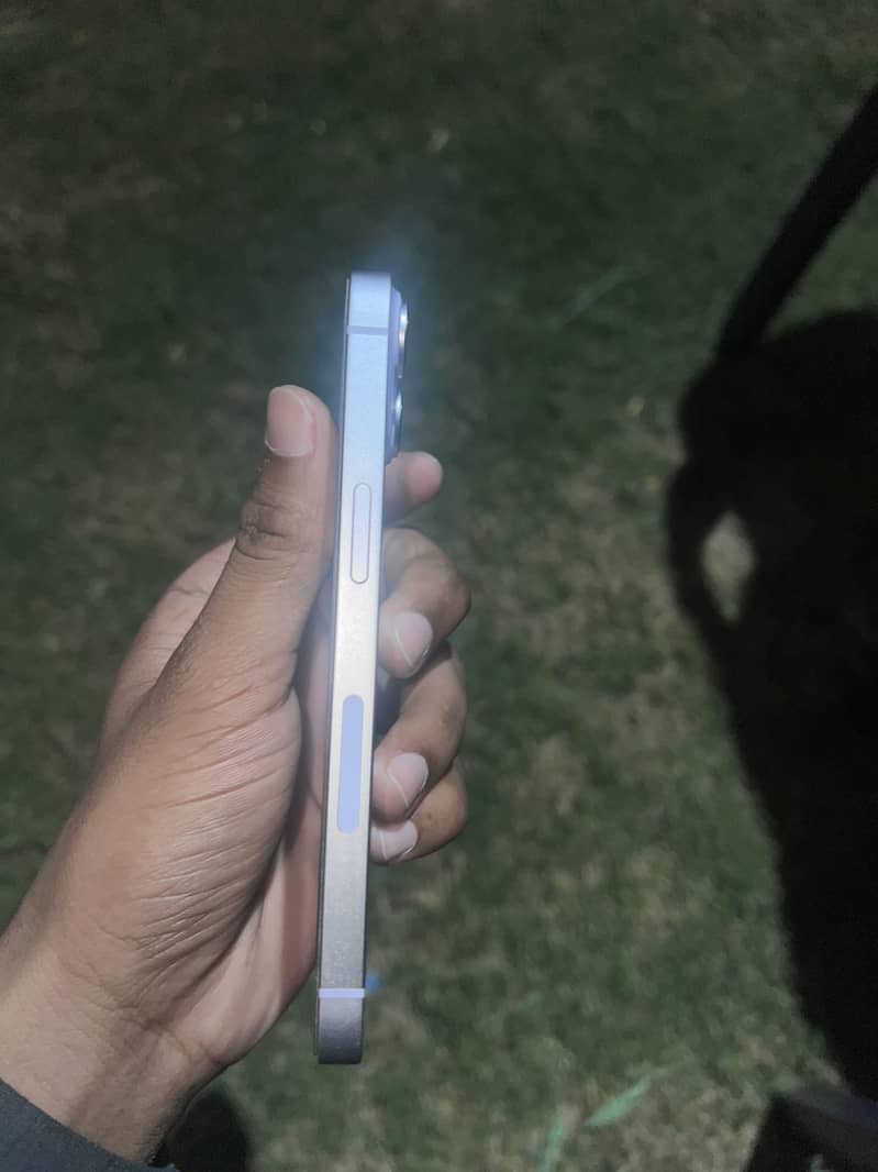 iPhone 14  JV 1