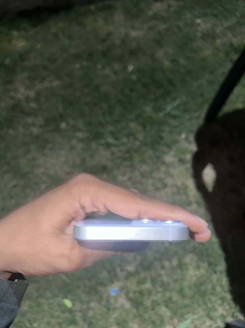 iPhone 14  JV 4