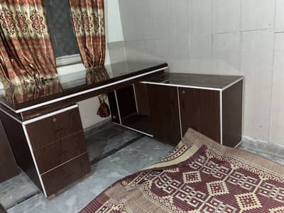 CEO EXECUTIVE TABLE
