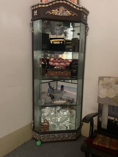 Two showcase pair