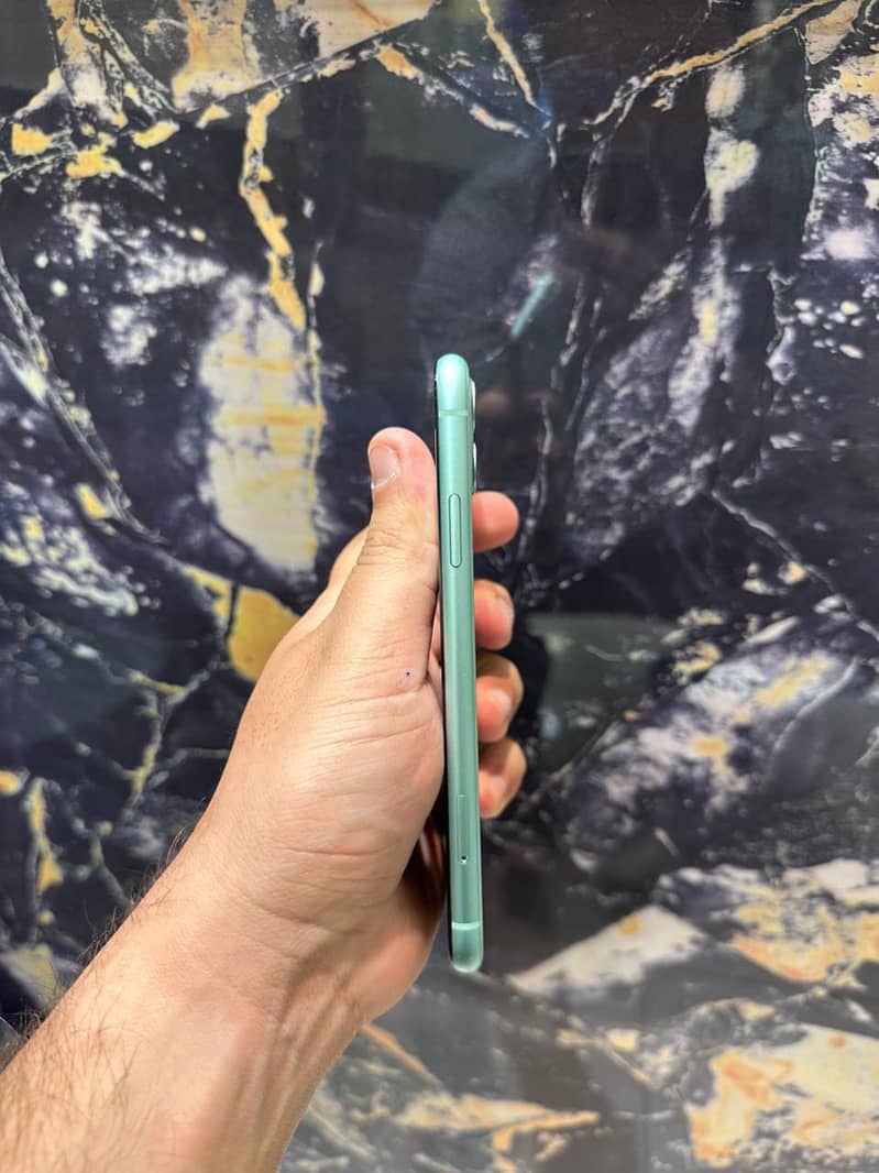 Apple iPhone 11 1