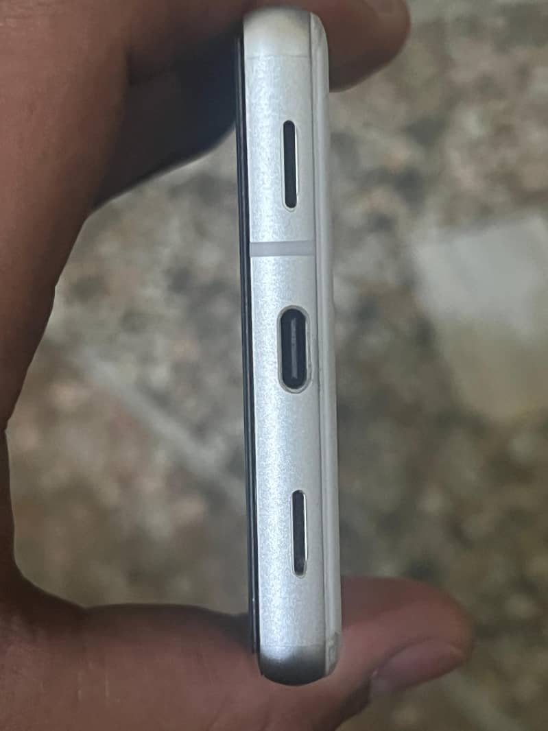 Google pixel 7a 2