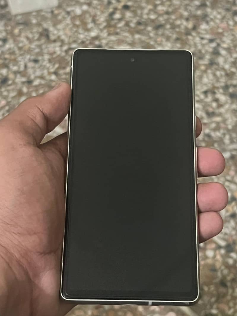 Google pixel 7a 5