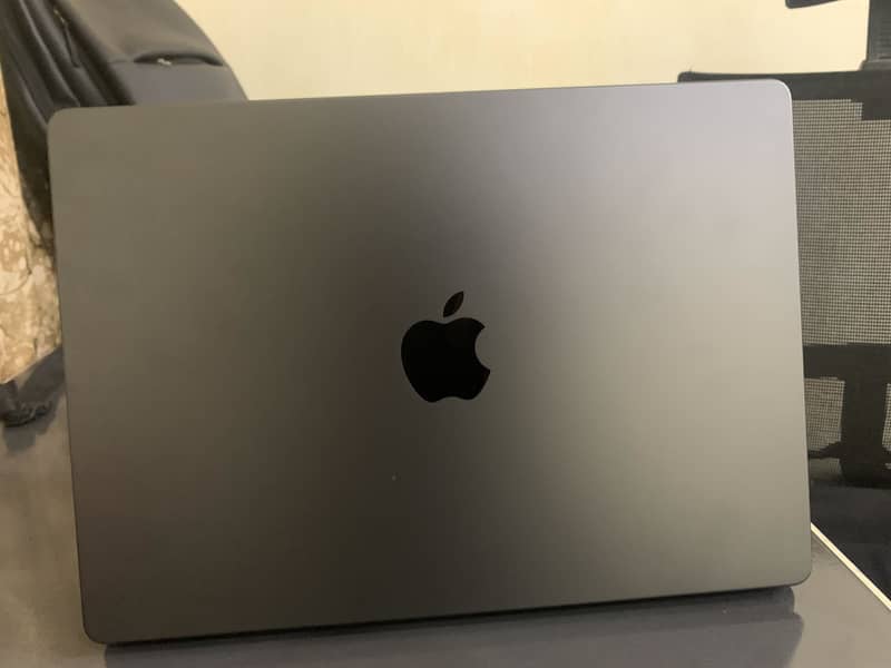 M4 MacBook Pro 6