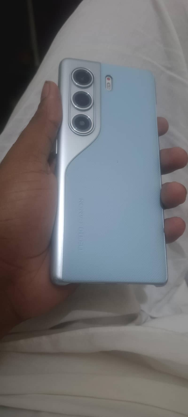 camon 40 pro 0