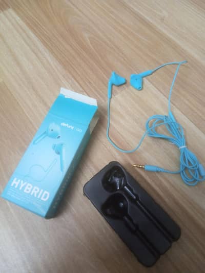 DEFUNC HYBRID EARBUDS
