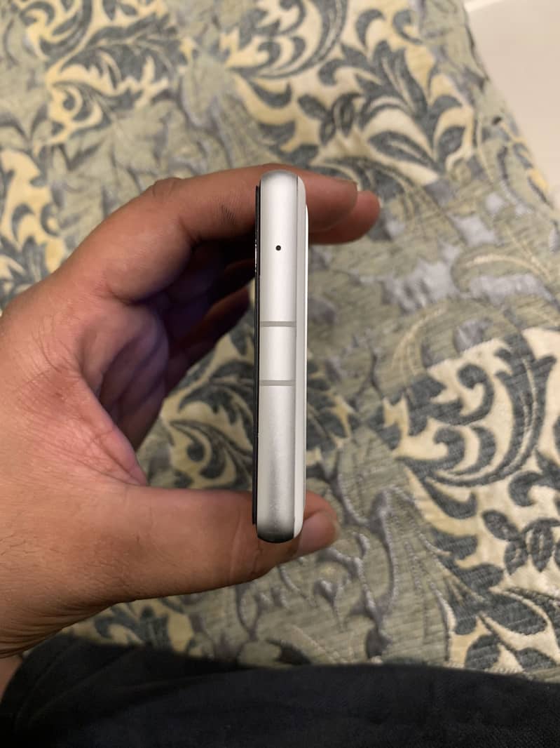Goggle pixel 7a 6