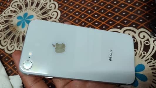 iPhone 8