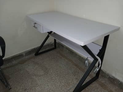 Table in good condition