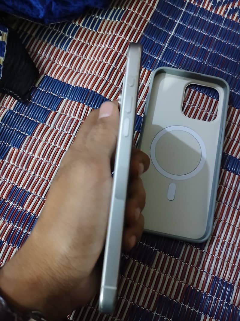 Iphone 15 pro max jv 3
