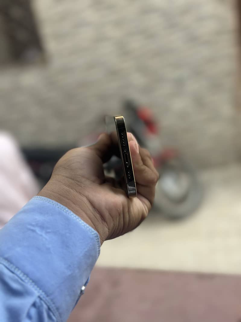 iPhone 12 pro 2