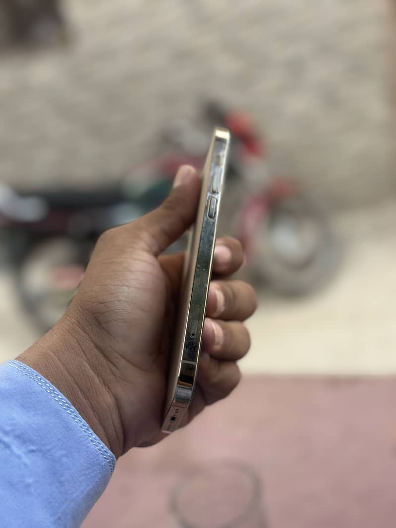 iPhone 12 pro 5