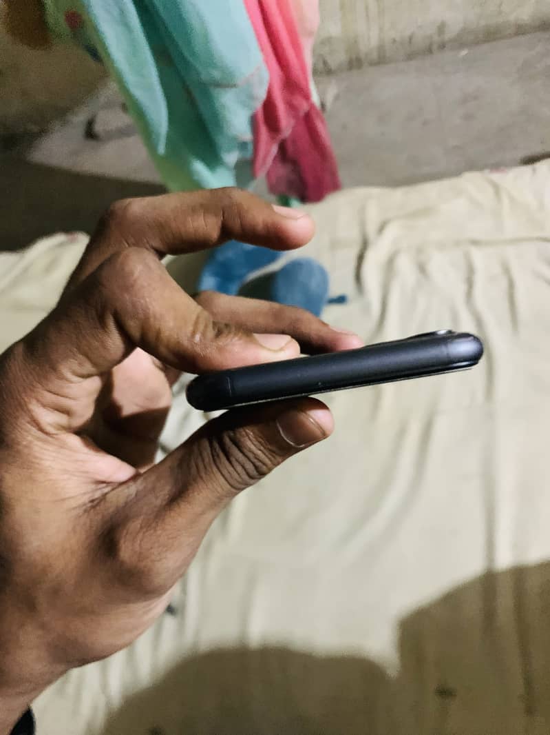 iPhone 11 2