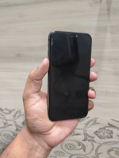 iPhone 11 Black (JV) | LLA Model | 83% Battery Health | Non-PTA