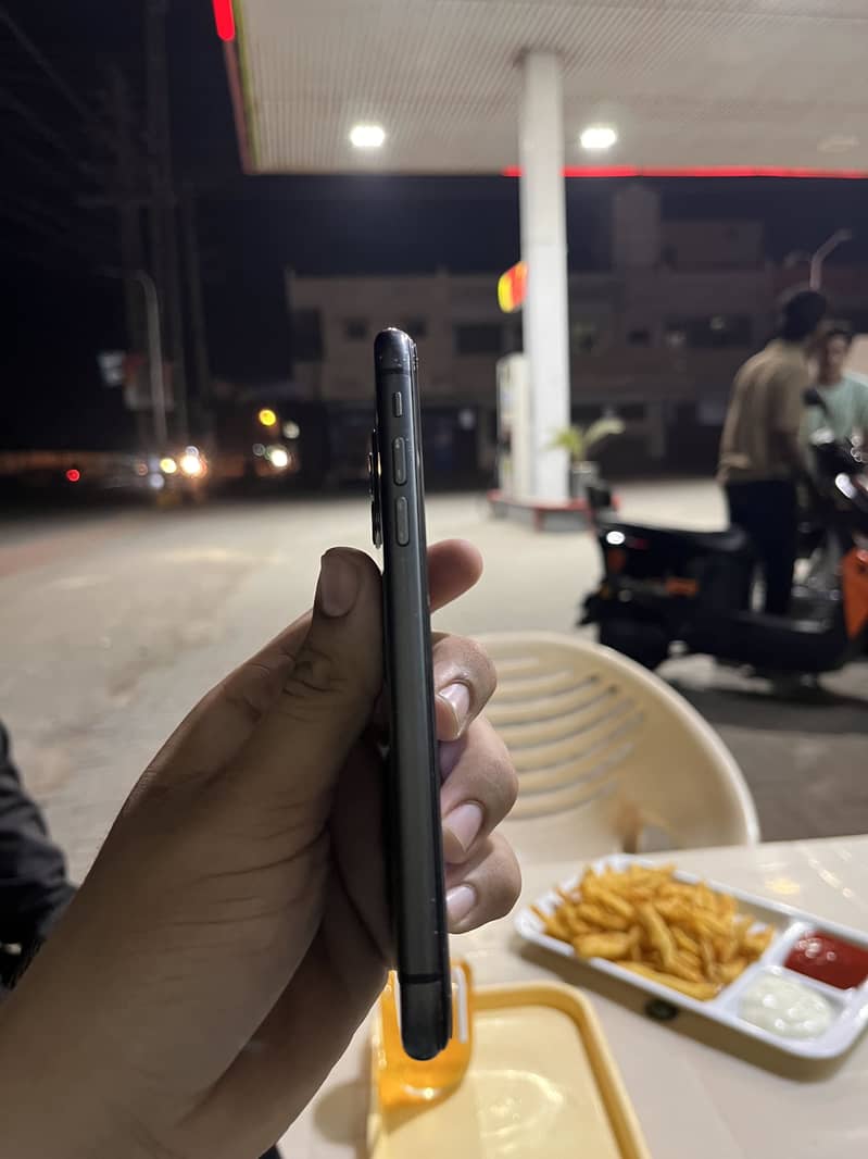 Iphone 11 4