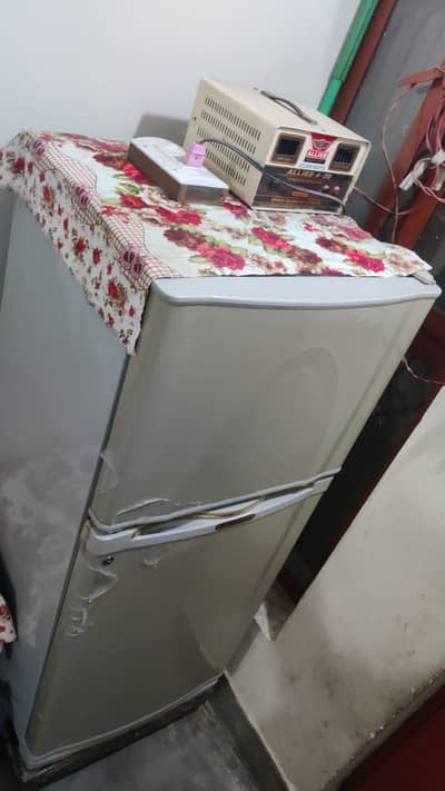 Dawlance medium refrigerator