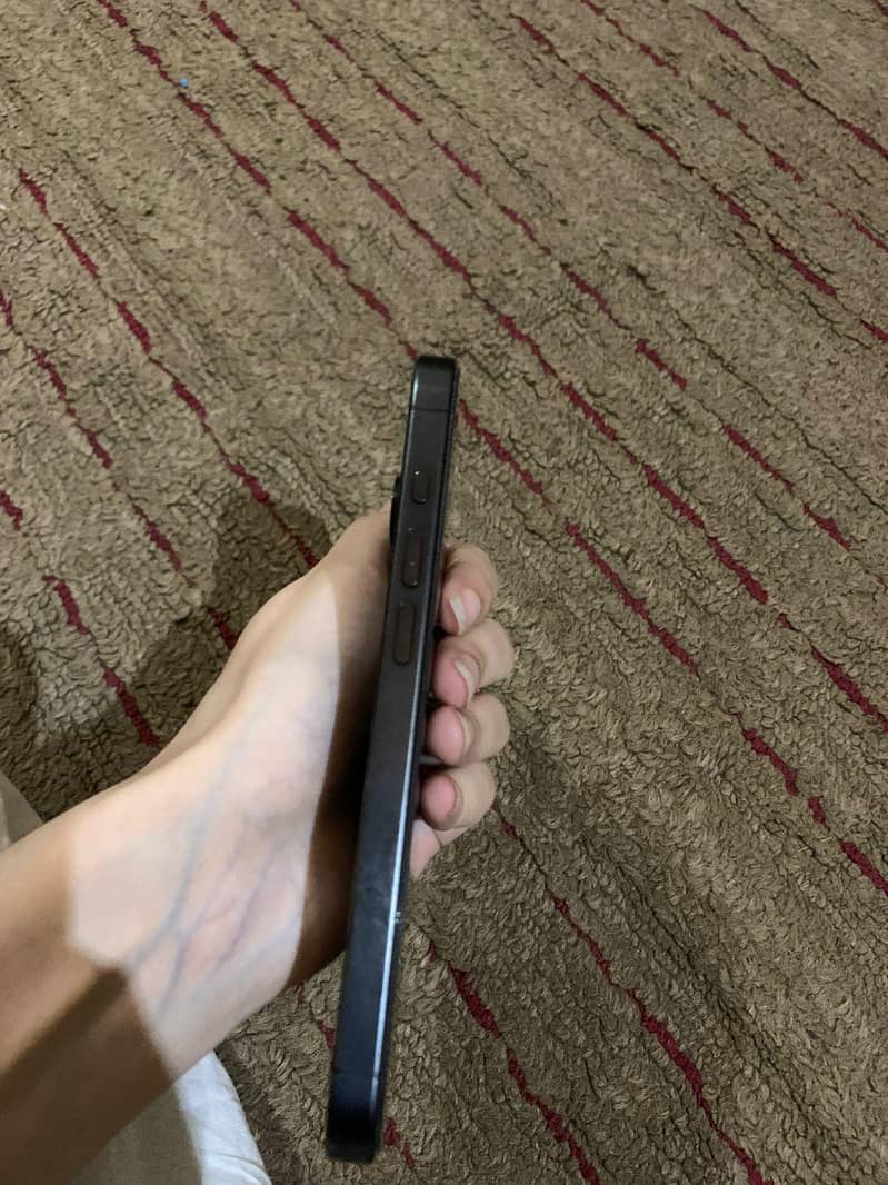 Iphone 15Pro 4