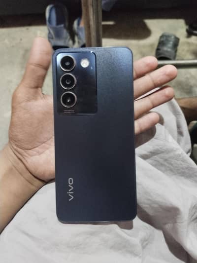 vivo y100